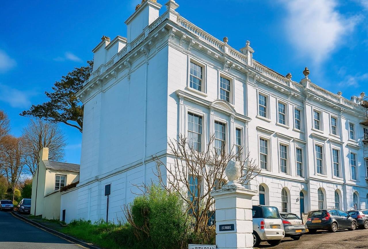 Nestee Floor Overlooking Harbour Pet Friendly *